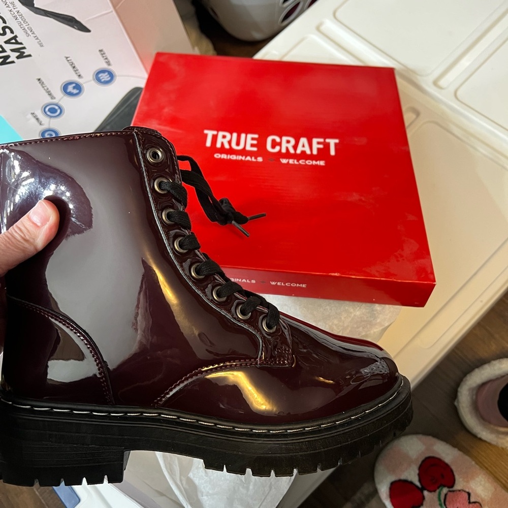 True Craft maroon  and Black Combat Boots